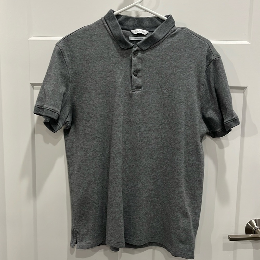 Men’s Calvin Klein collared 2-button shirt